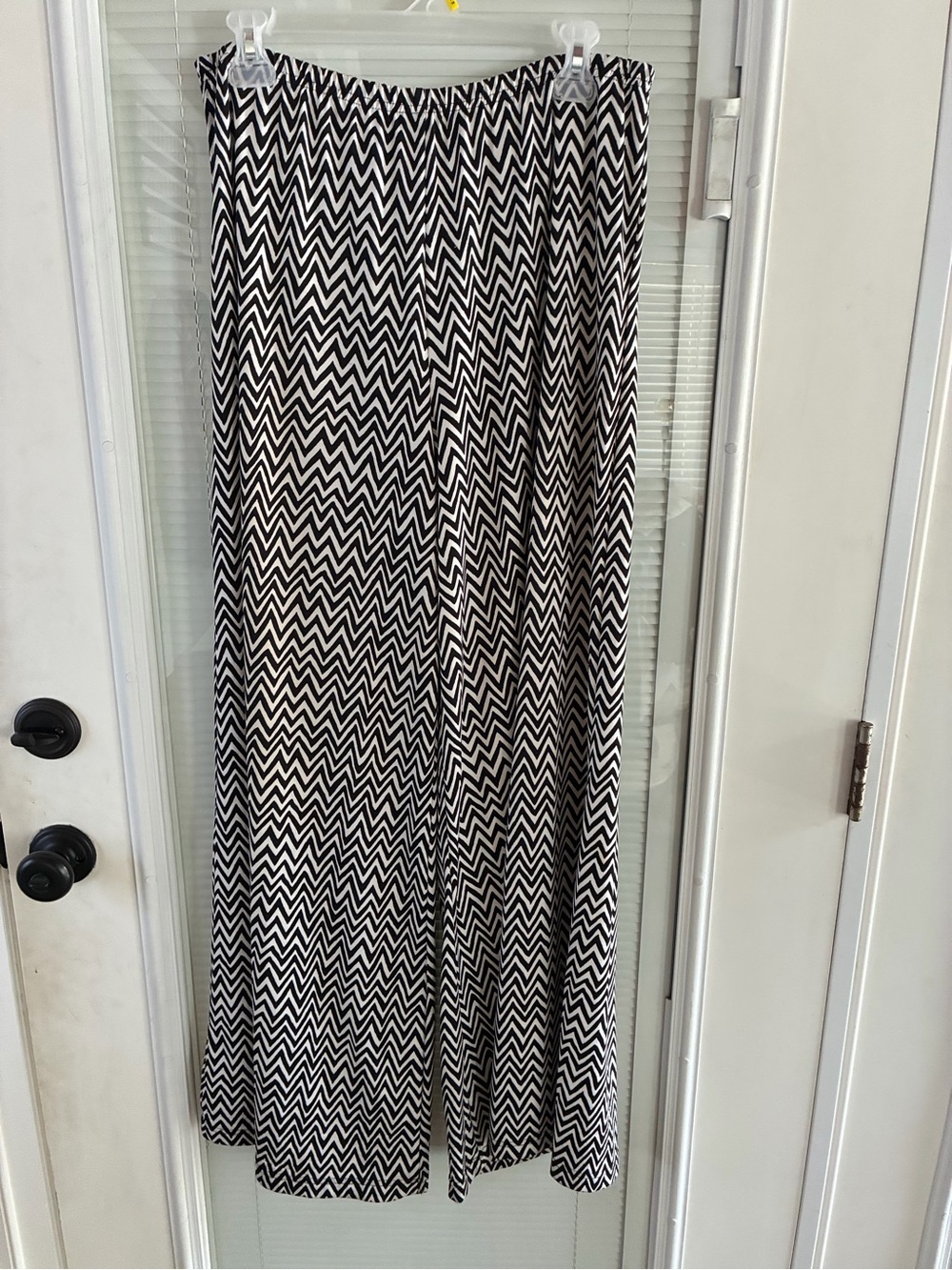new directions Black and White Chevron Palazzo Pants